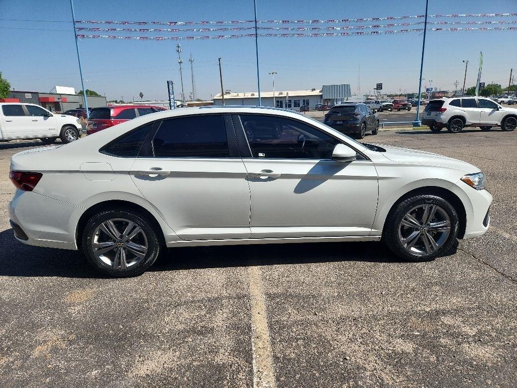 Volkswagen Jetta  2023