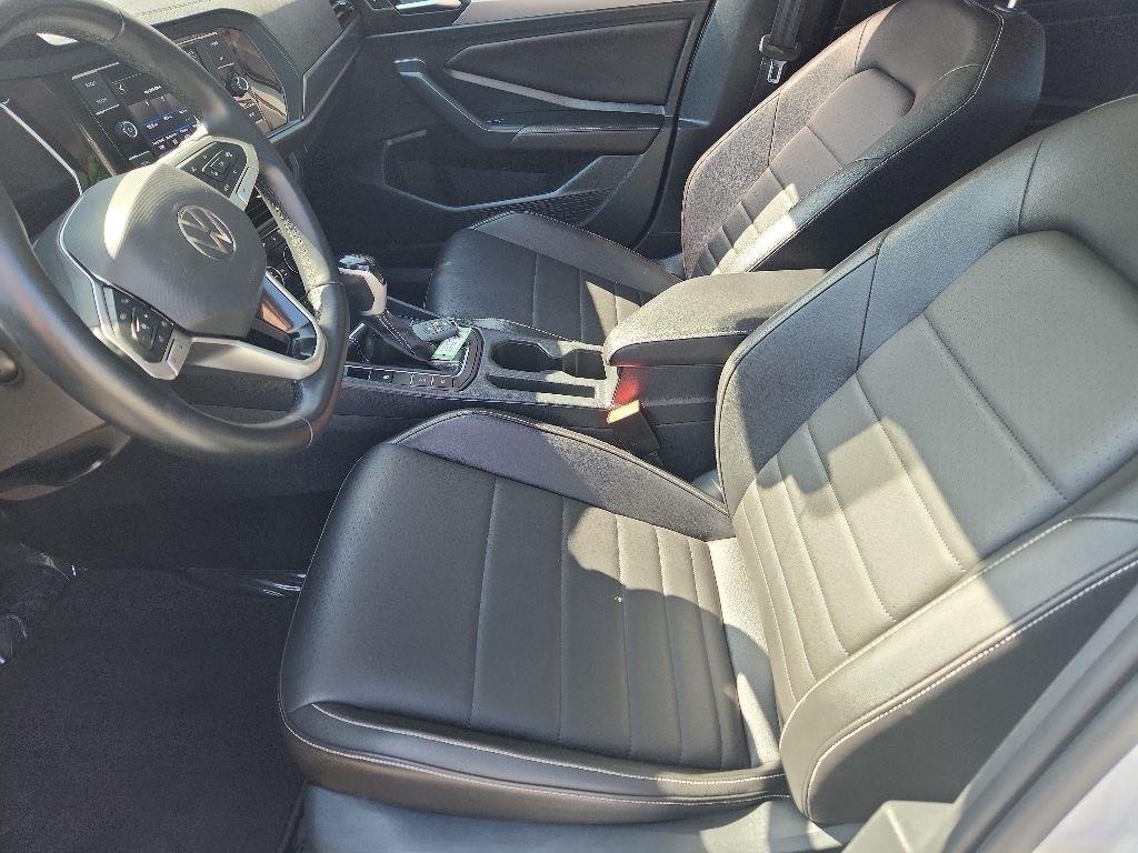 Volkswagen Jetta  2023