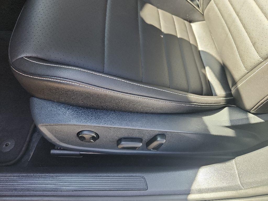 Volkswagen Jetta  2023