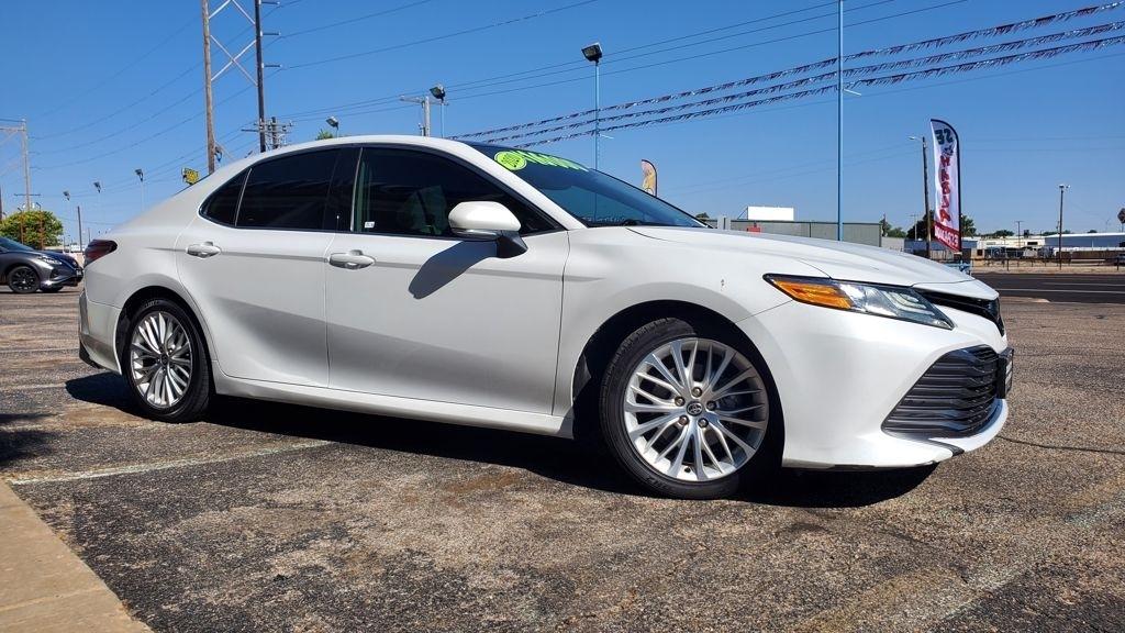 Toyota Camry  2020