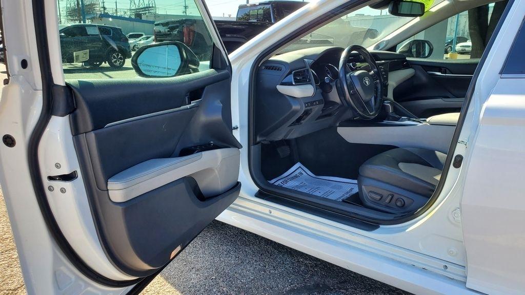 Toyota Camry  2020