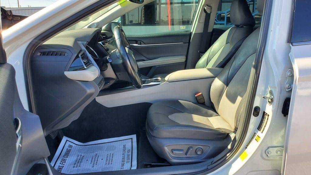 Toyota Camry  2020
