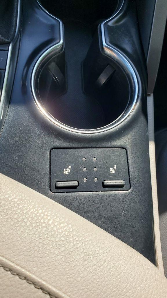 Toyota Camry  2020