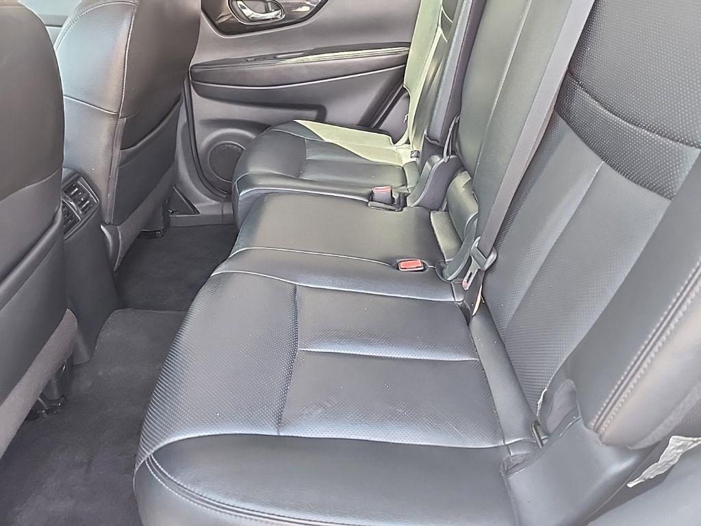 Nissan Rogue  2020