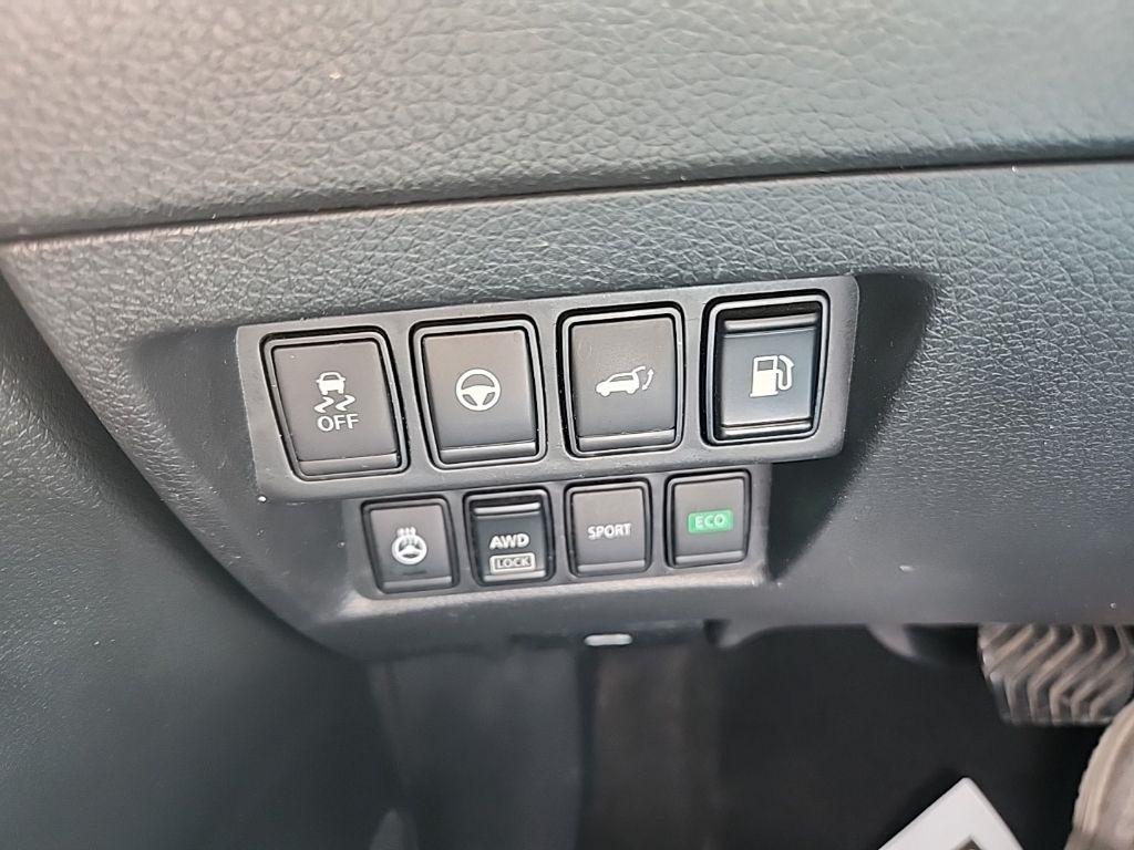 Nissan Rogue  2020