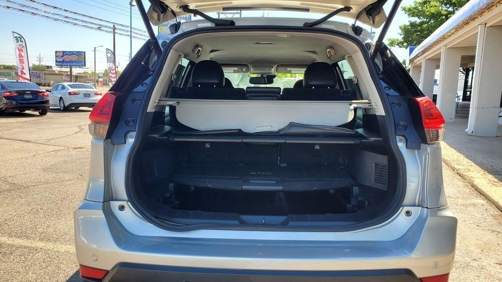 Nissan Rogue  2020