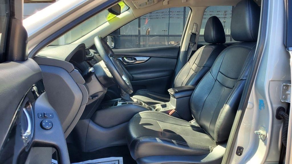 Nissan Rogue  2020