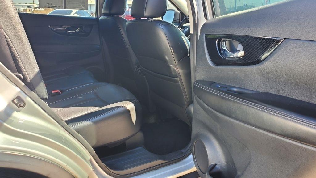 Nissan Rogue  2020