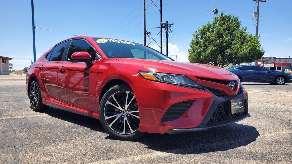 2020 Toyota Camry SE - Photo 21