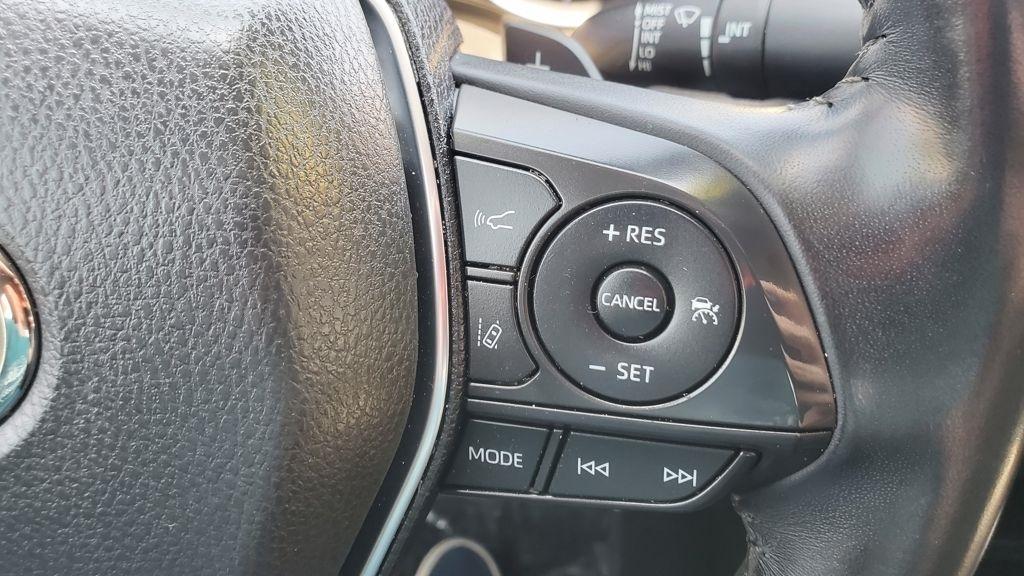 2020 Toyota Camry SE - Photo 35