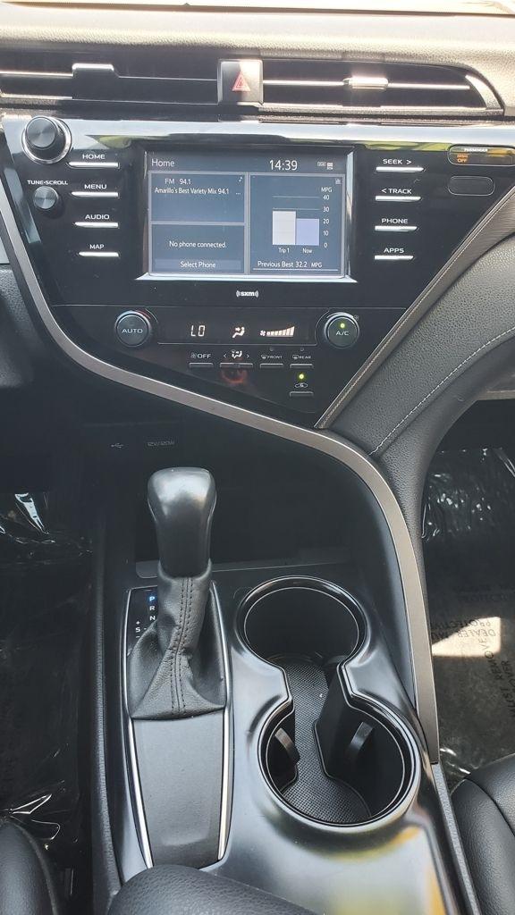 2020 Toyota Camry SE - Photo 40