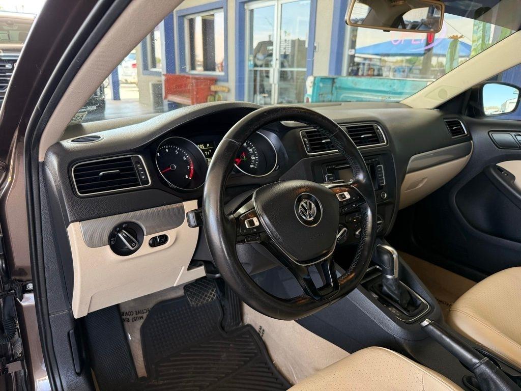 Volkswagen Jetta  2015