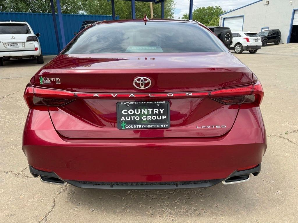 Toyota Avalon  2019