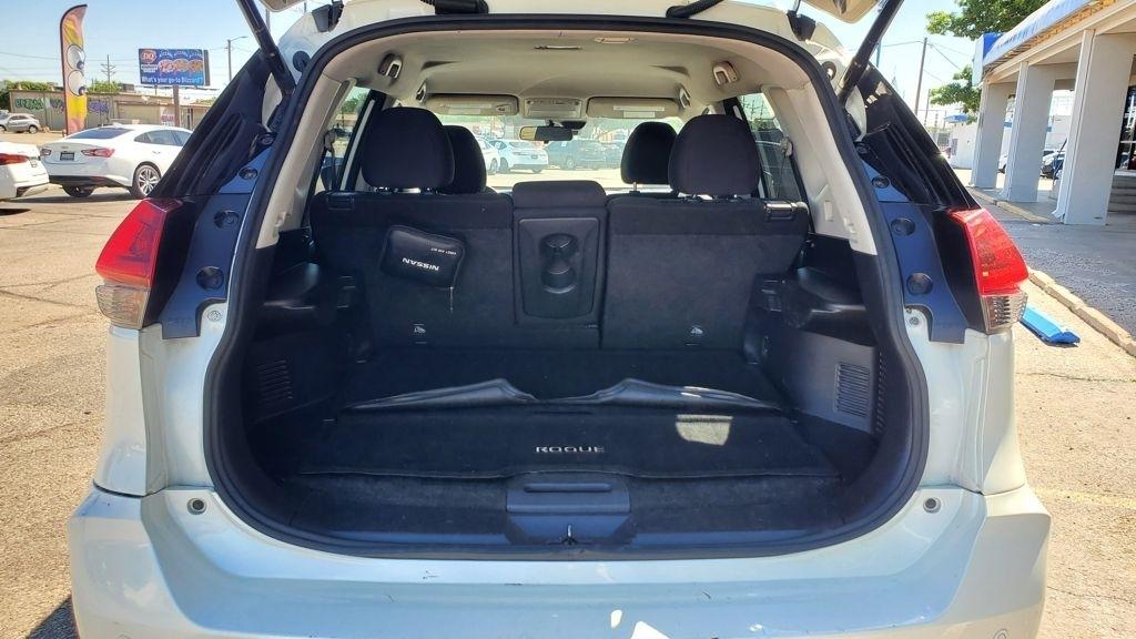 Nissan Rogue  2020