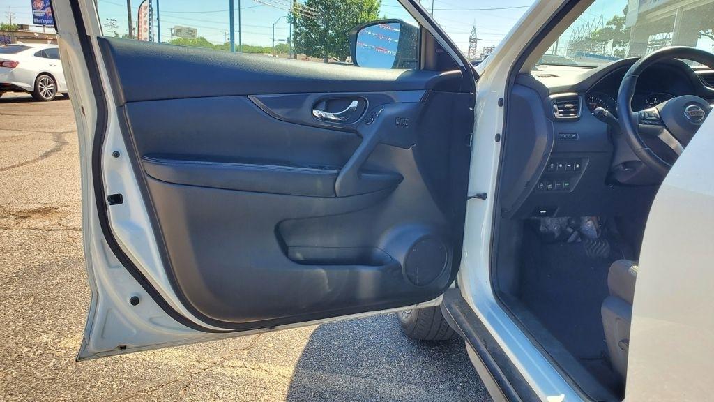 Nissan Rogue  2020