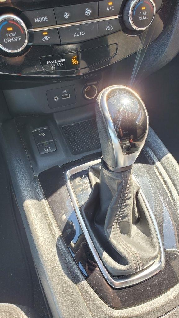 Nissan Rogue  2020