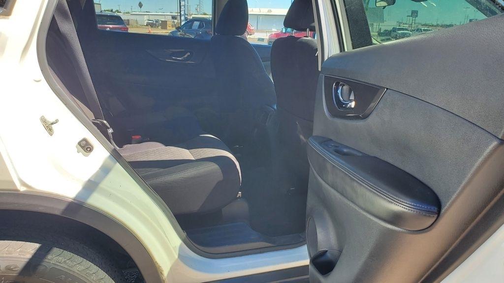 Nissan Rogue  2020