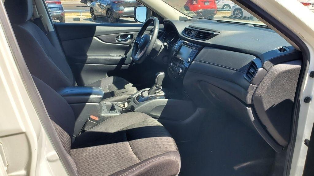 Nissan Rogue  2020