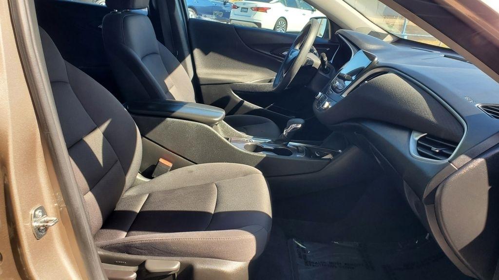 Chevrolet Malibu  2023