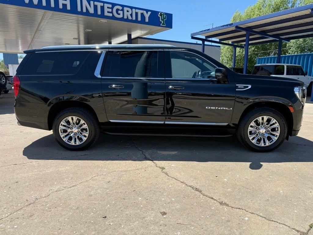 GMC Yukon XL  2021