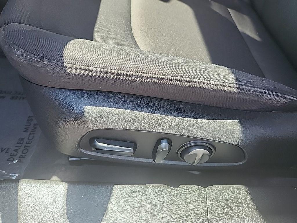 Chevrolet Malibu  2023