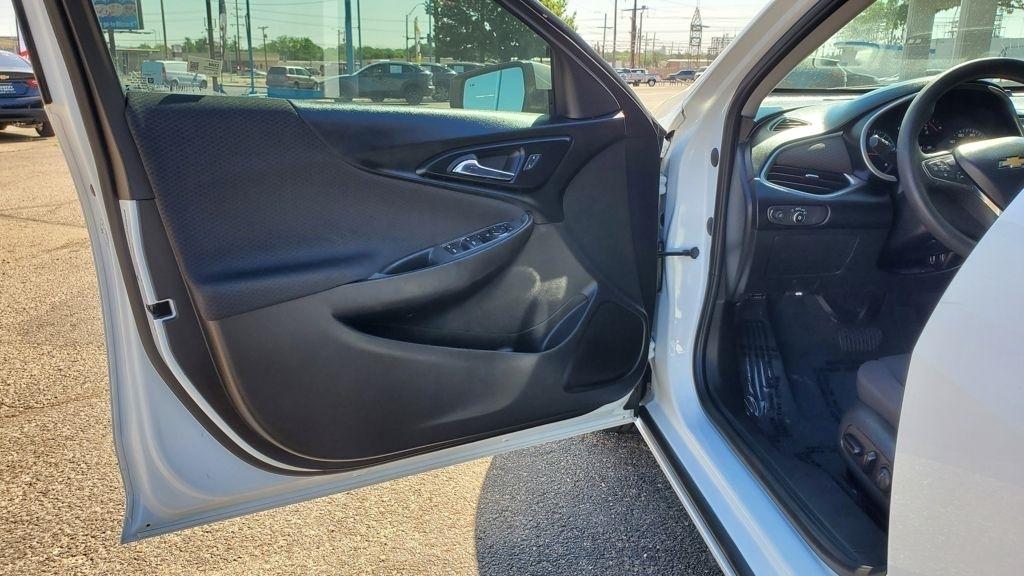 Chevrolet Malibu  2023