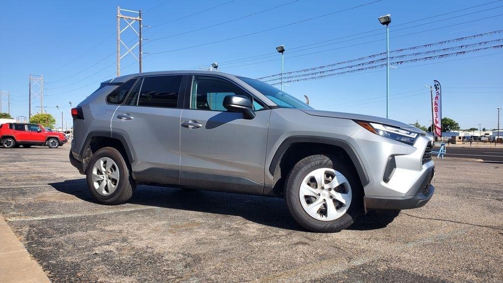 Toyota RAV4  2024