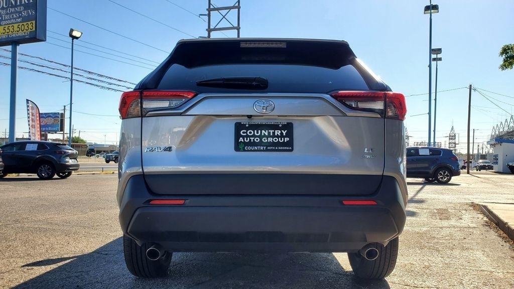Toyota RAV4  2024