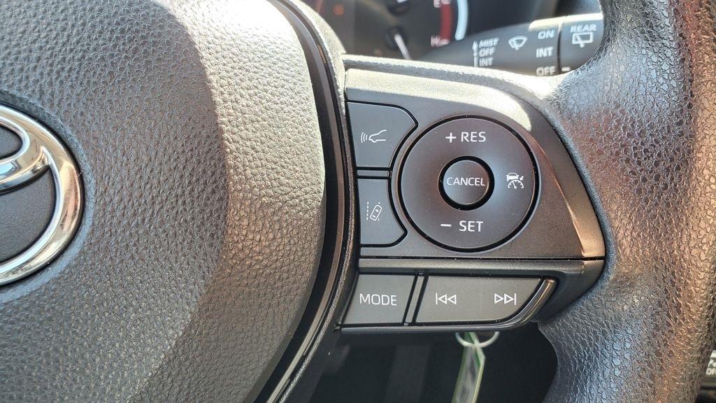 Toyota RAV4  2024