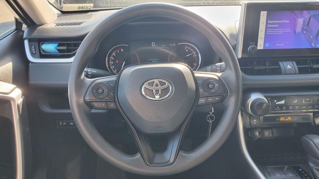 Toyota RAV4  2024