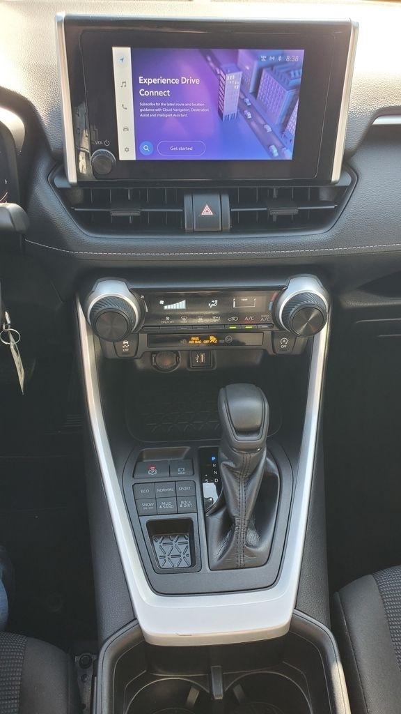 Toyota RAV4  2024