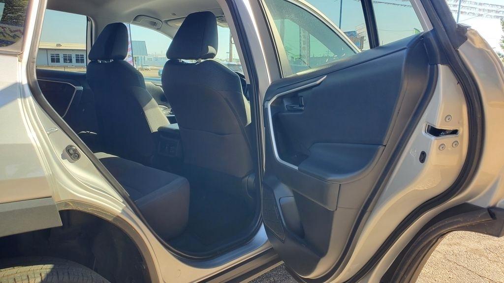 Toyota RAV4  2024