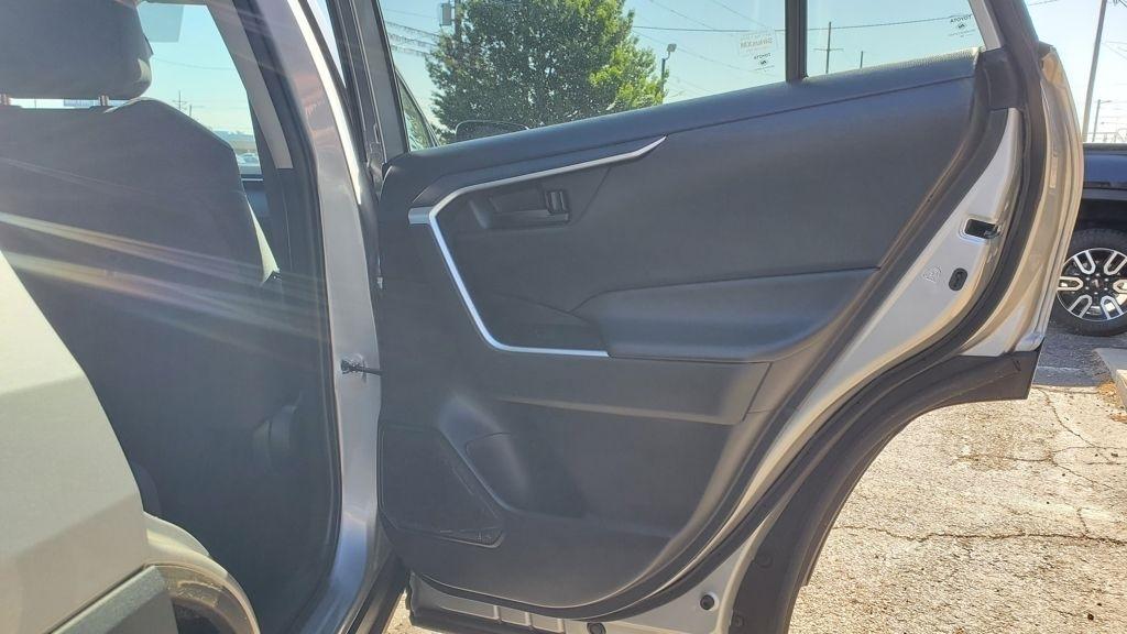 Toyota RAV4  2024