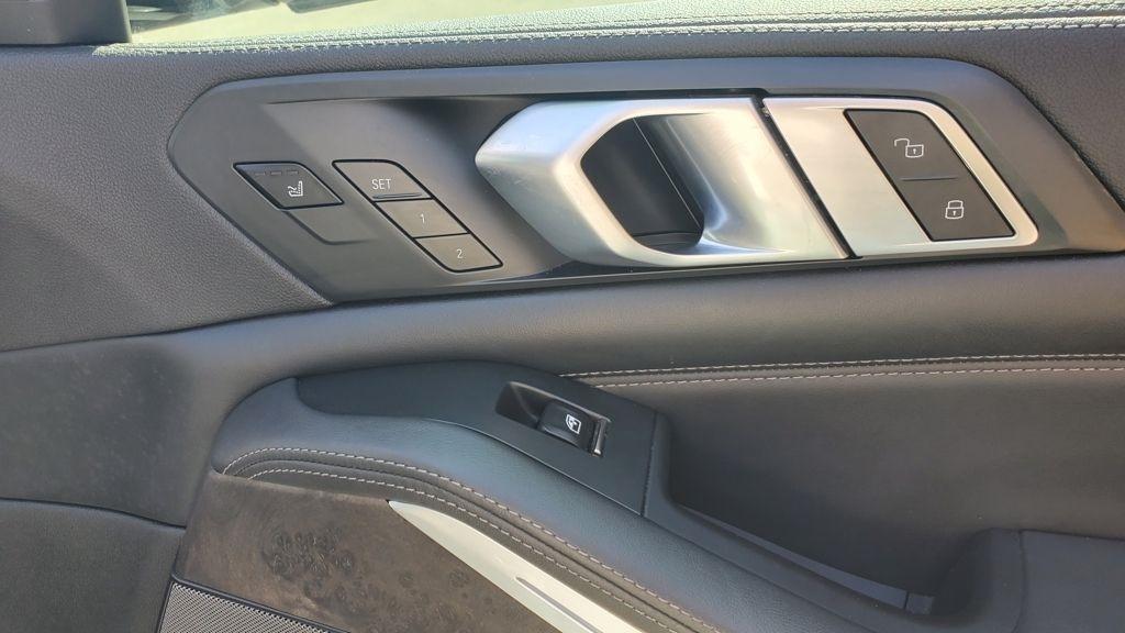 BMW X5  2021