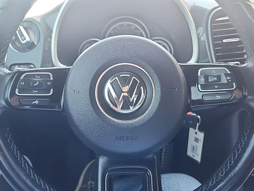 Volkswagen Beetle  2014