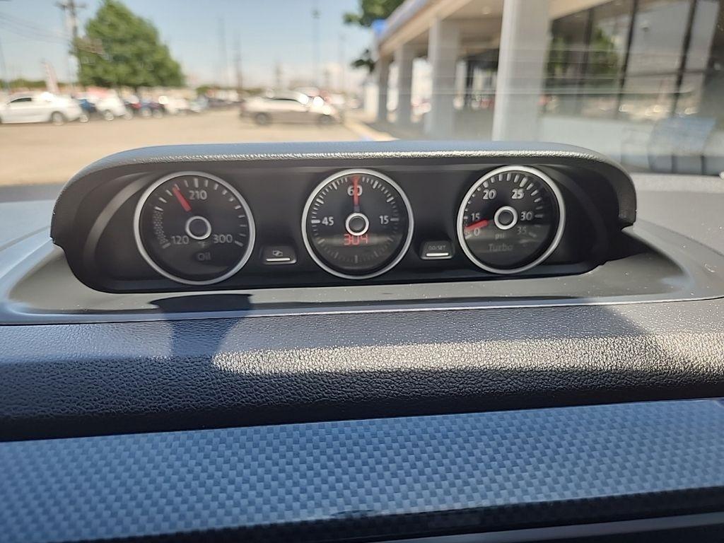 Volkswagen Beetle  2014