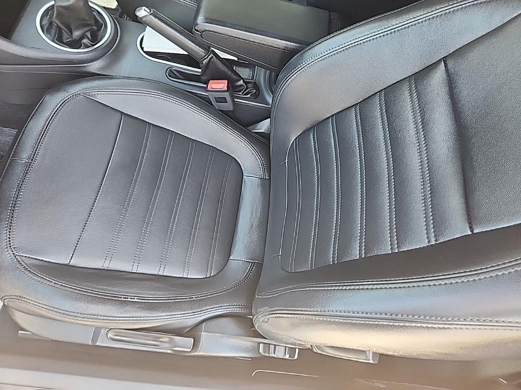 Volkswagen Beetle  2014