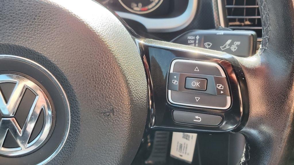 Volkswagen Beetle  2014