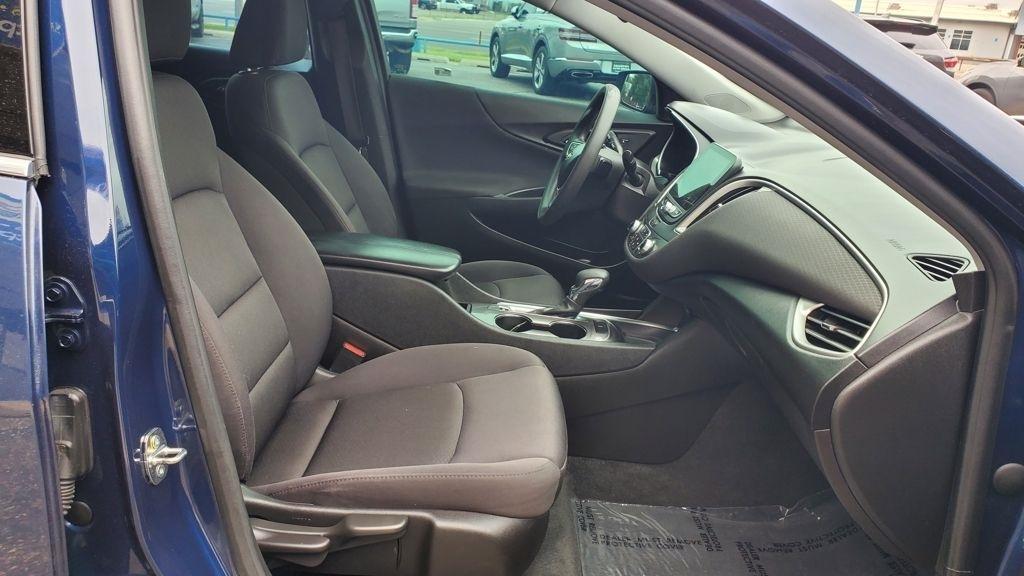 Chevrolet Malibu  2022