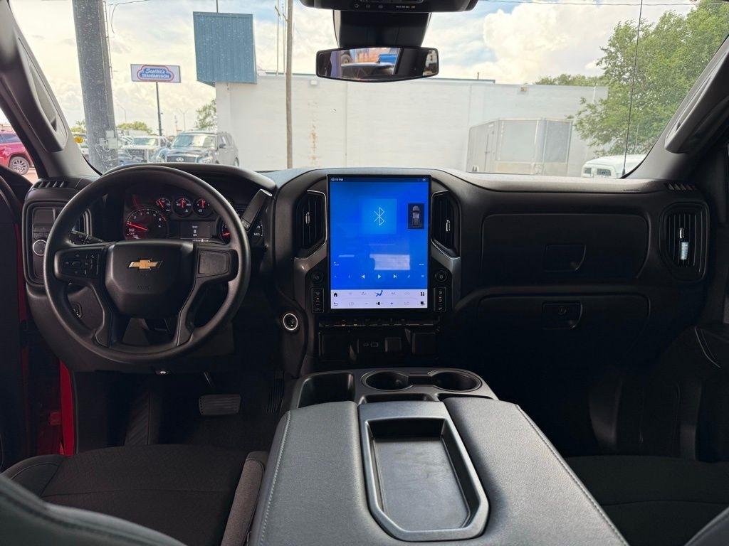 Chevrolet Silverado 1500  2025