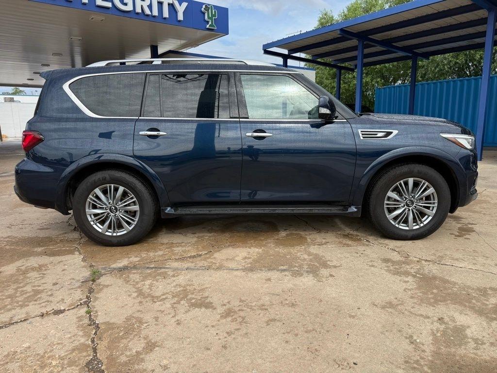 Infiniti QX80  2022
