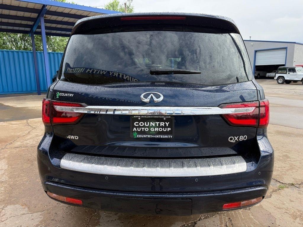 Infiniti QX80  2022