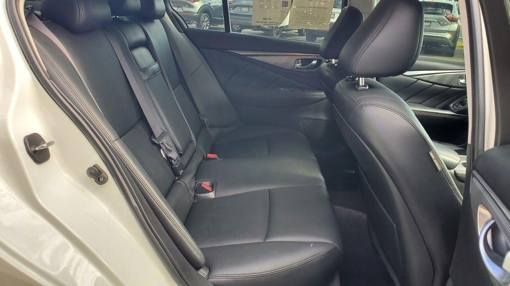 Infiniti Q50  2017