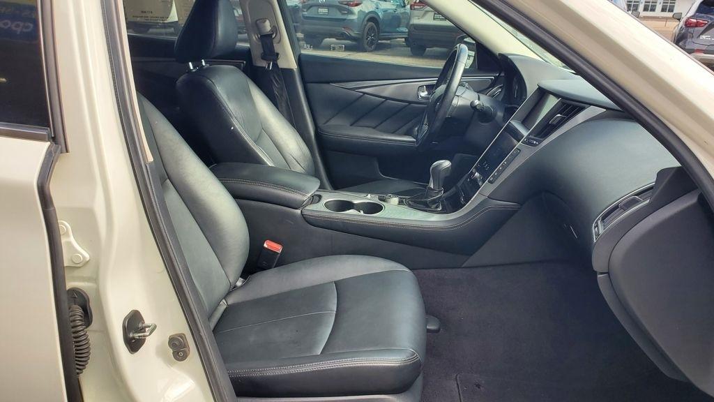 Infiniti Q50  2017