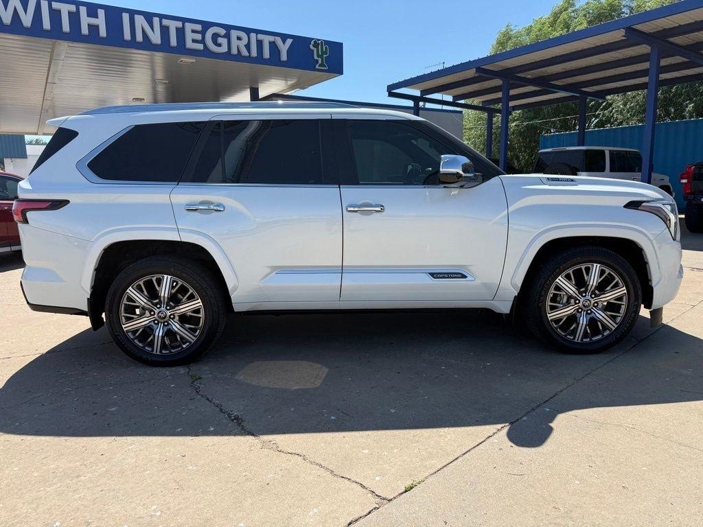 Toyota Sequoia  2024