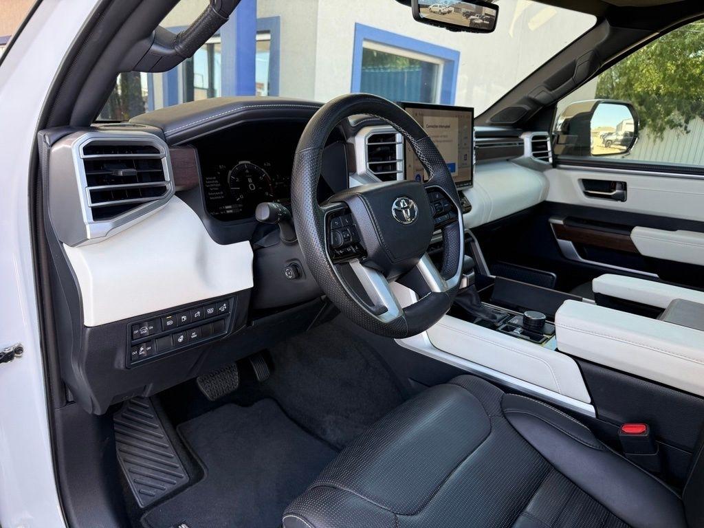Toyota Sequoia  2024