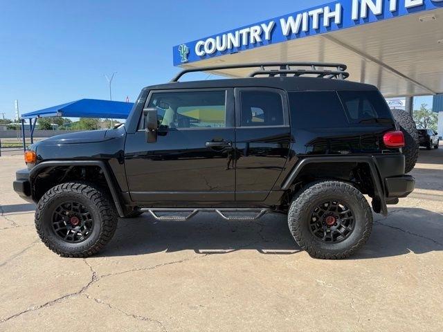 Toyota FJ Cruiser  2012