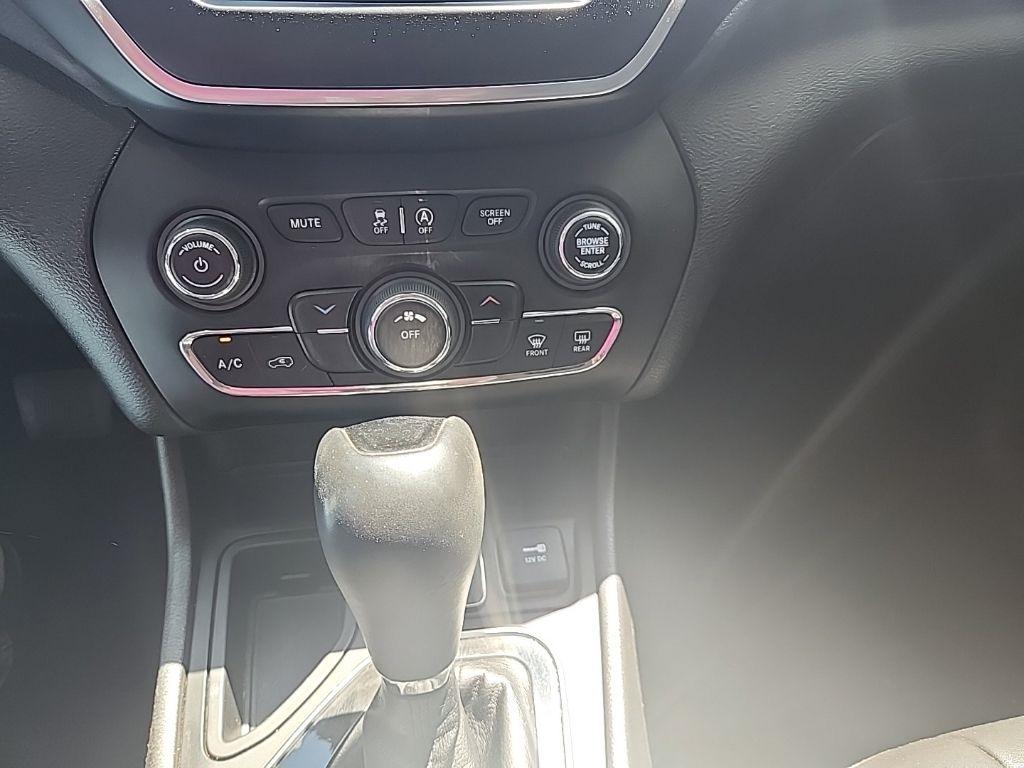 Jeep Cherokee  2021