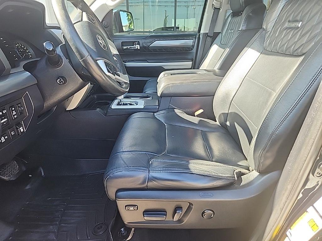 Toyota Tundra  2020