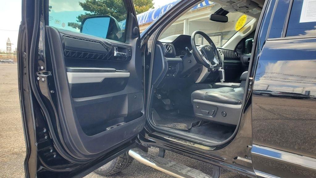 Toyota Tundra  2020